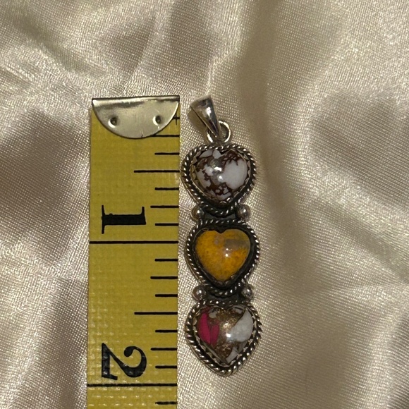 Unique Triple Heart SS Wild Horse, Bumblebee, and Cotton Candy Pendant - Picture 4 of 5